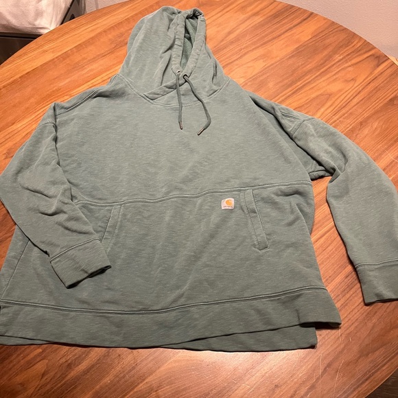 Carhartt Tops - Oversized Carhartt Sweatshirt
